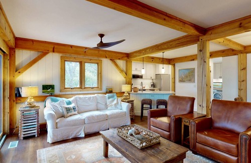Bald Head Island Condo | Waterfront Timbercreek Condo w/Screened Porch, Steps from Pool+Dock, Bikes, Kayaks, BHI Club w/Golf