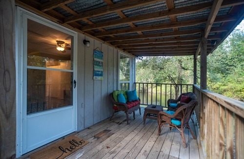 Biloxi Apartment | Waterfront Tiny House- The Hummingbird House