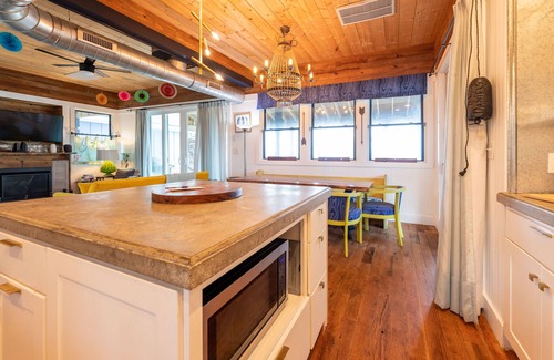Kitty Hawk House | Waterfront Treasure - Main WIE House