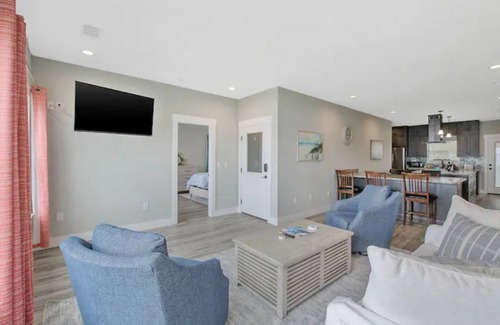 Freeport House | Waterfront