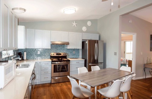 Sugarloaf Key House | Waterfront Escape