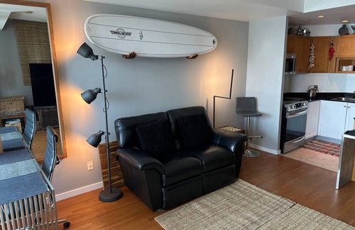 Central Waterfront Condo | Waterfront View Balcony Suite .Heated Pool.Gym.24/h security. Best Location.