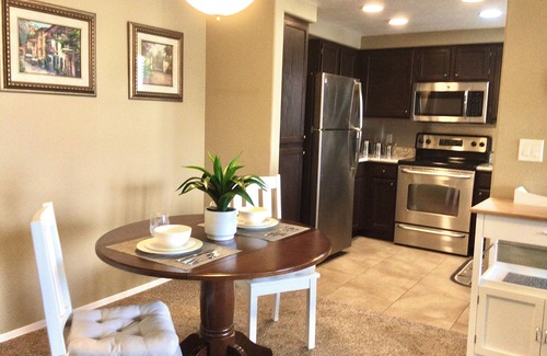 Chandler Condo | Waterfront view~Heated pools/spas~Pickleball/Tennis~Gym~Gated~BBQ~Eateries~Shops
