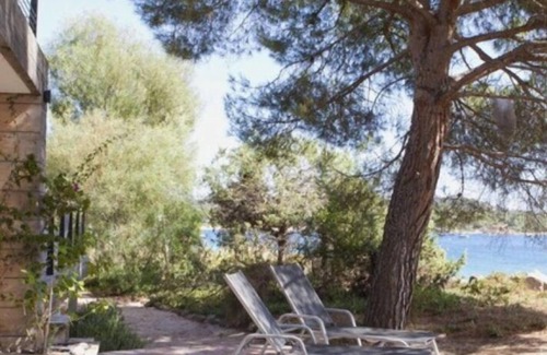 Lecci Villa | Waterfront Villa Benedettu