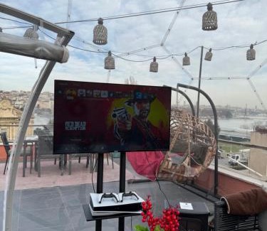 Istanbul City Center House | Waterfront Villa by the Tram - Private Terrace with Dome & Golden Horn View in Fatih
