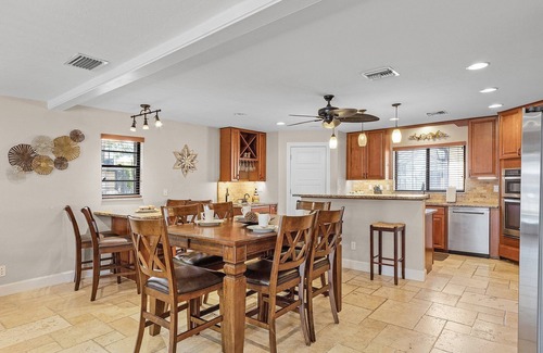 Yacht Club House | Waterfront w/South Facing Pool, 4 Full Baths, Dock/Direct Gulf Access, Bikes/Kayaks, Walk to Beach!