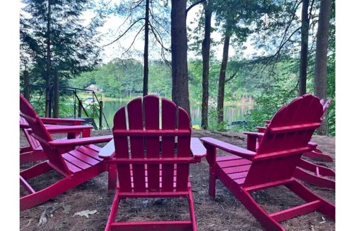 Lake Luzerne Cabin | Waterfront Willow Cabin near Lake George, Saratoga