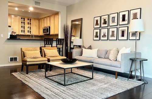Downtown Seattle Condo | Waterfront Wonderful: 2bed Apt close to Pike Place Mkt and Cruise Terminals
