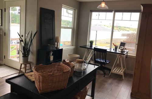 Agate House | Waterhouse Acres plus Guest House
