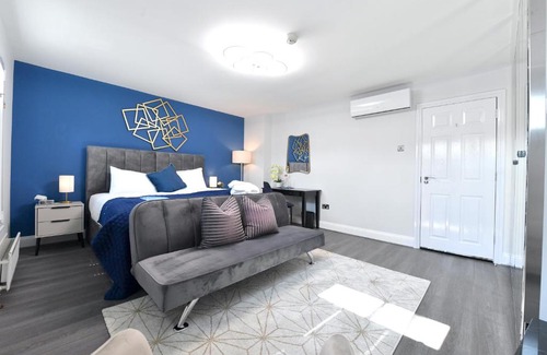 Bishop's House | Waterloo Hub Residences