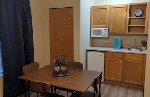 Waterloo Hotel | Waterloo Suites Queen 1