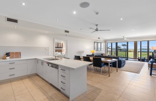 Yamba House | Watermark 5 Luxury Riverview Apartments