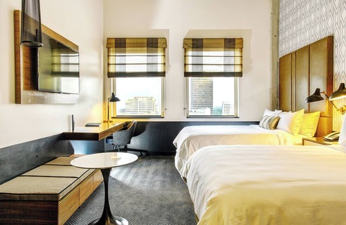 Baton Rouge Hotel | WATERMARK Baton Rouge, Autograph Collection
