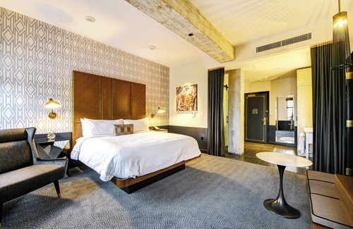 Baton Rouge Hotel | WATERMARK Baton Rouge, Autograph Collection
