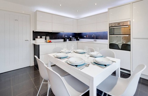 Felixstowe House | Watermark - Three Bedroom House, Sleeps 6