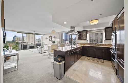 Waikiki Condo | Watermark Waikiki Unit 901: Luxe Condo w/Pool, Resort Amenities & Oceanviews