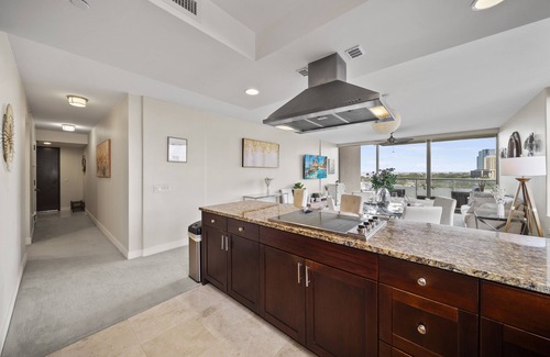 Waikiki Condo | Watermark Waikiki Unit 901: Luxe Condo w/Pool, Resort Amenities & Oceanviews