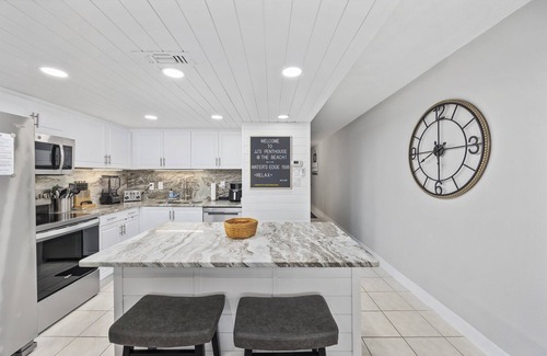 Garden City Condo | Water’s Edge 1508! Penthouse Level! Updated!