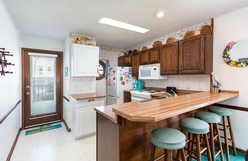 Holden Beach Condo | "Waters Edge 427-C" - Oceanfront Condo w/Community Pool, 2 Bedrooms/2 Bathrooms