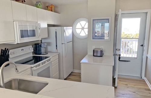 Holden Beach Condo | "Waters Edge 431-B" - Oceanfront Condo w/Community Pool, 2 Bedrooms/2 Bathrooms