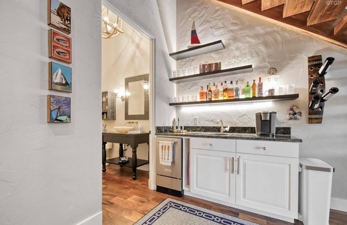Saugatuck Villa | Waters Edge - Four Bedroom Villa, Sleeps 10