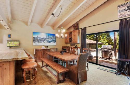 Tahoma House | Waters Edge Oasis - Shared Pool & Pier Access