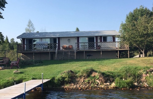 St Germain House | Waters Edge on Big Saint