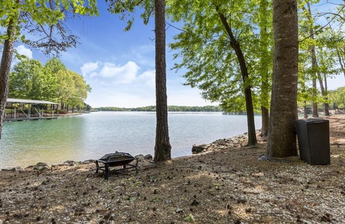 Seneca House | Waters Edge