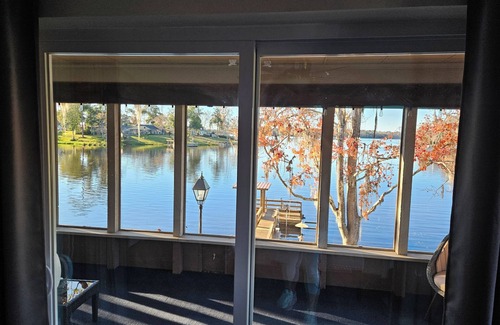 Telogia House | WatersEdge - Spacious 4-Bedroom 2-Bath Home on Lake Talquin Near Tallahassee