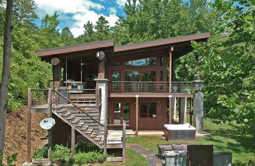 Bryson City Cabin | Watershed 03 - Free Train Tours + Custom Modern Luxury Cabin + Beautiful Sunset