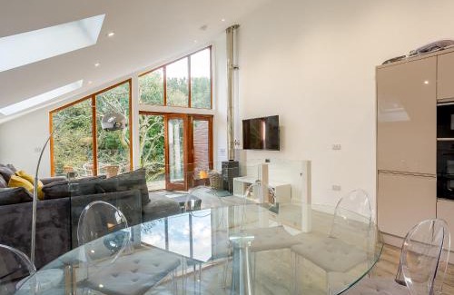 Rastrick House | Waterside Lodge One - Uk33351