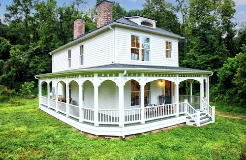 Harrods Creek House | Waterside Views, Ideal Location, Lou/Prospect
