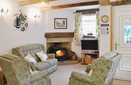 Whitby House | Waterstead Cottage