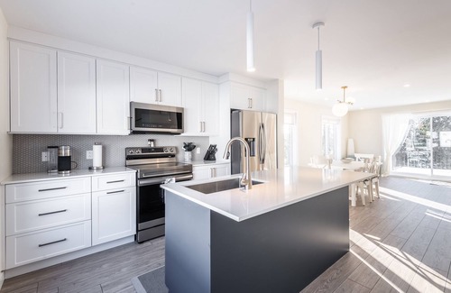 Saint-Faustin-Lac-Carre House | Waterview | Ski-in/Ski-out | Mont Blanc 15 min to Mont Tremblant