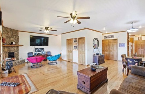 Centerville House | Waterview 3 bedroom/2.5 bath house on Piney Narrows. Pet-friendly