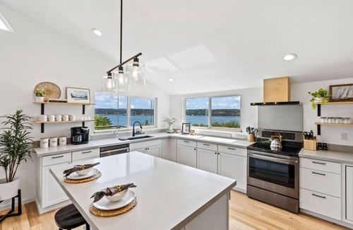 Navy Yard City House | Waterview 4BR Home w/Hot Tub, Spa Bath & Game Room