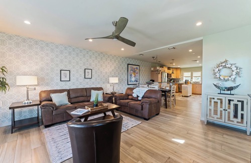 Silver Strand House | Waterview from your Private Patio + Dogs Welcome!