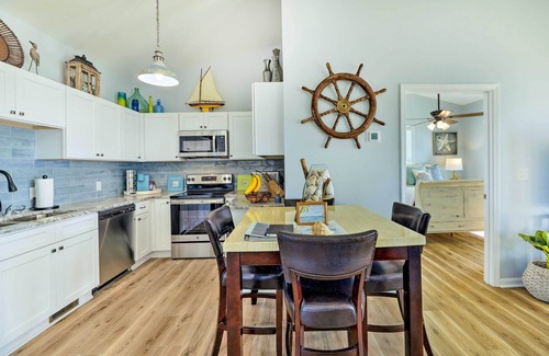 Harkers Island House | Waterview Home w/Sunset & Lighthouse Views