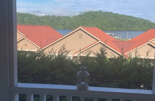 Hiawassee House | Waterview Retreat - In town convenience with beautiful Lake & Mountain Views