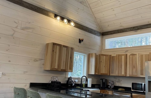 Campton Ski Chalet | Waterville Estates New, Charming Pine Chalet, sleeps 8 includes 2 passes