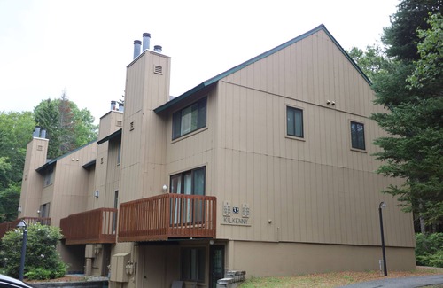 Waterville Valley Condo | Waterville Valley Vacation Rental Condo with shared pool (WHK127V)