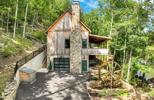 East Ellijay House | Waterwheel on the Cartecay