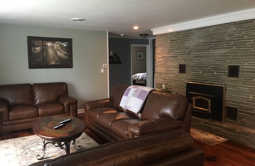 Watkins Glen House | Watkins Glen lake view rental