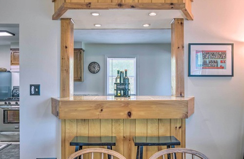 Watkins Glen House | Watkins Glen Lakeview Cottage w/Waterfall!