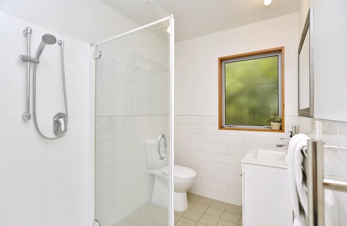 Akaroa House | Watson St - Peaceful Akaroa Retreat