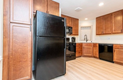 Wauwatosa Apartment | Wauwatosa Duplex in Perfect Location