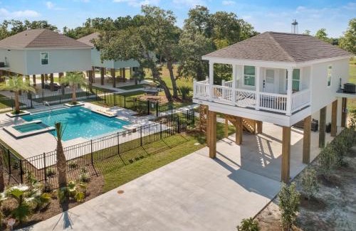 Waveland House | Waveland Beach Cottage 213