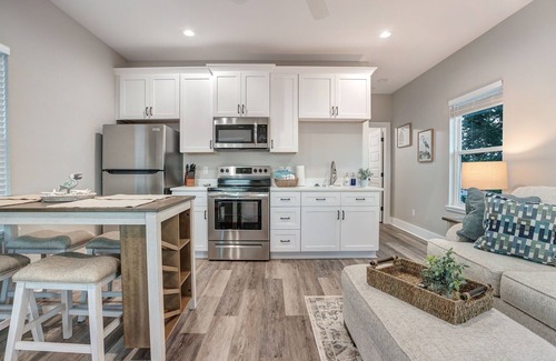 Waveland House | Waveland Beach Cottage 215