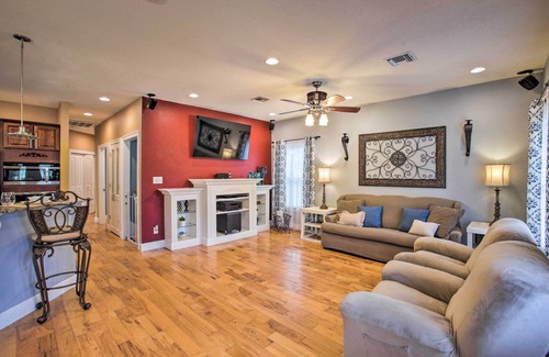 Waveland House | Waveland Family House, 4-Minute Drive to the Beach