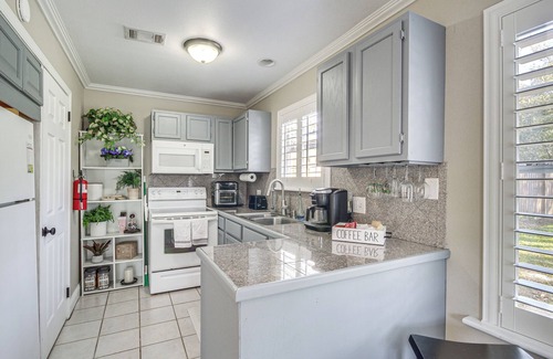 Waveland Cottage | Waveland Retreat w/Yard: Walkable Location